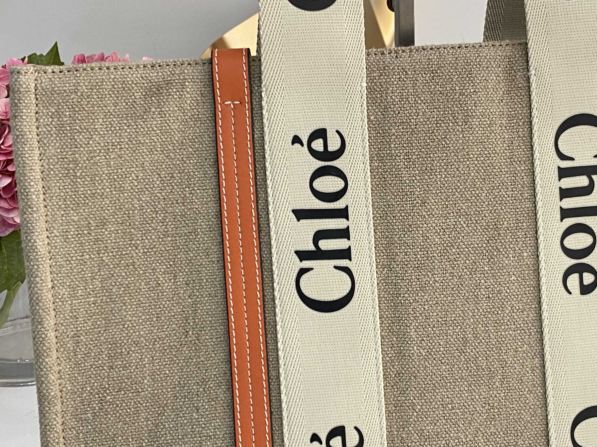 Chloe Large Woody Tote Bag In Linen 